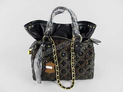 Louis Vuitton M97023 black