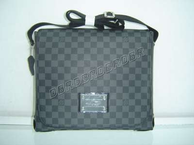 Louis Vuitton M51211