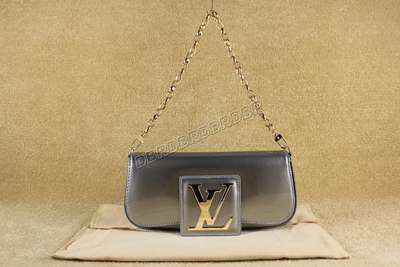 Louis Vuitton 93728 khaki